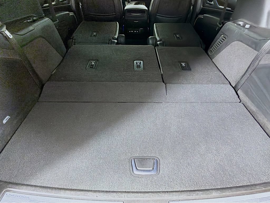 Used 2023 Cadillac Escalade Sport Platinum w/ LPO, ONYX Package AWD/4WD image 22