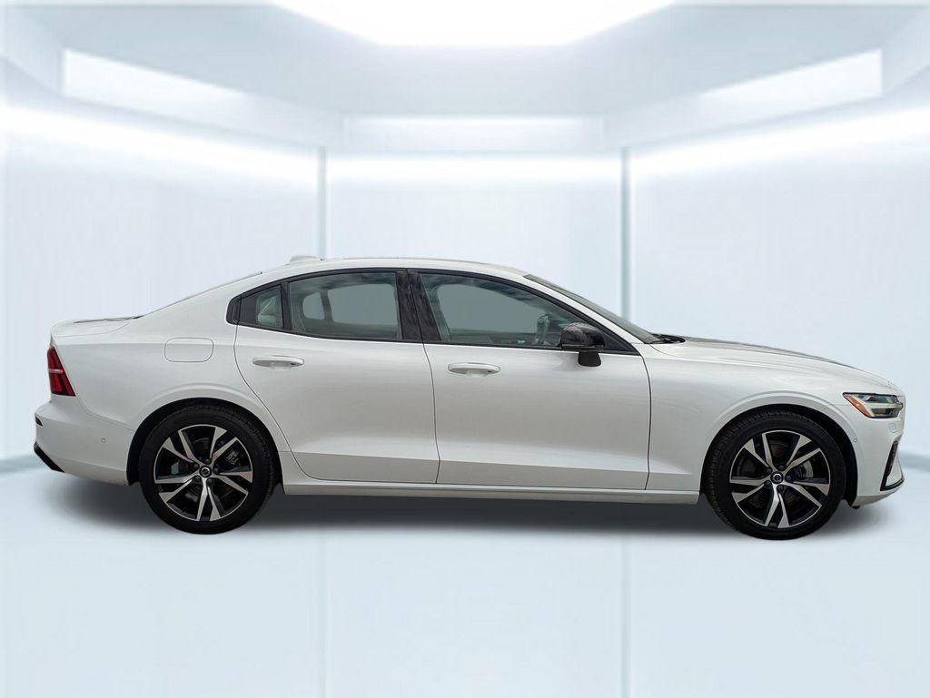 Used 2024 Volvo S60 B5 Plus image 15
