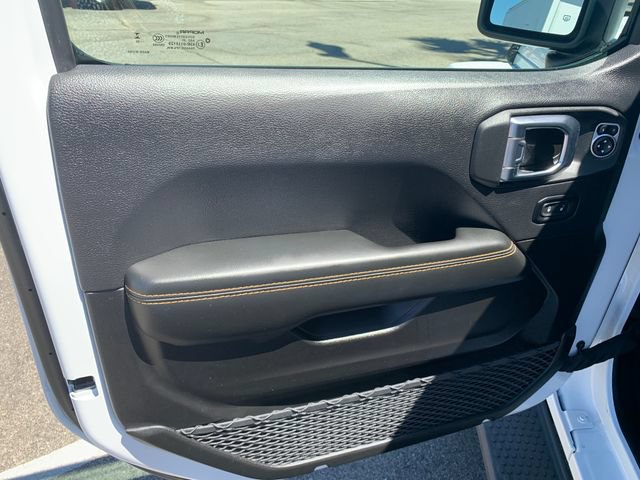 Used 2025 Jeep Wrangler Unlimited Sahara AWD/4WD image 23