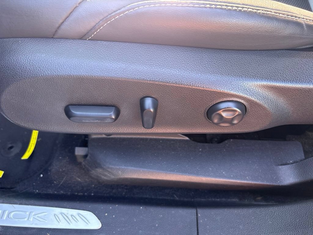 Used 2017 Buick Envision Essence FWD image 16