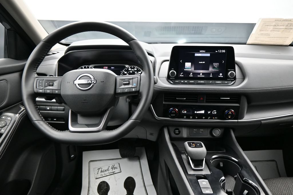 Used 2026 Nissan Rogue SV AWD/4WD image 14