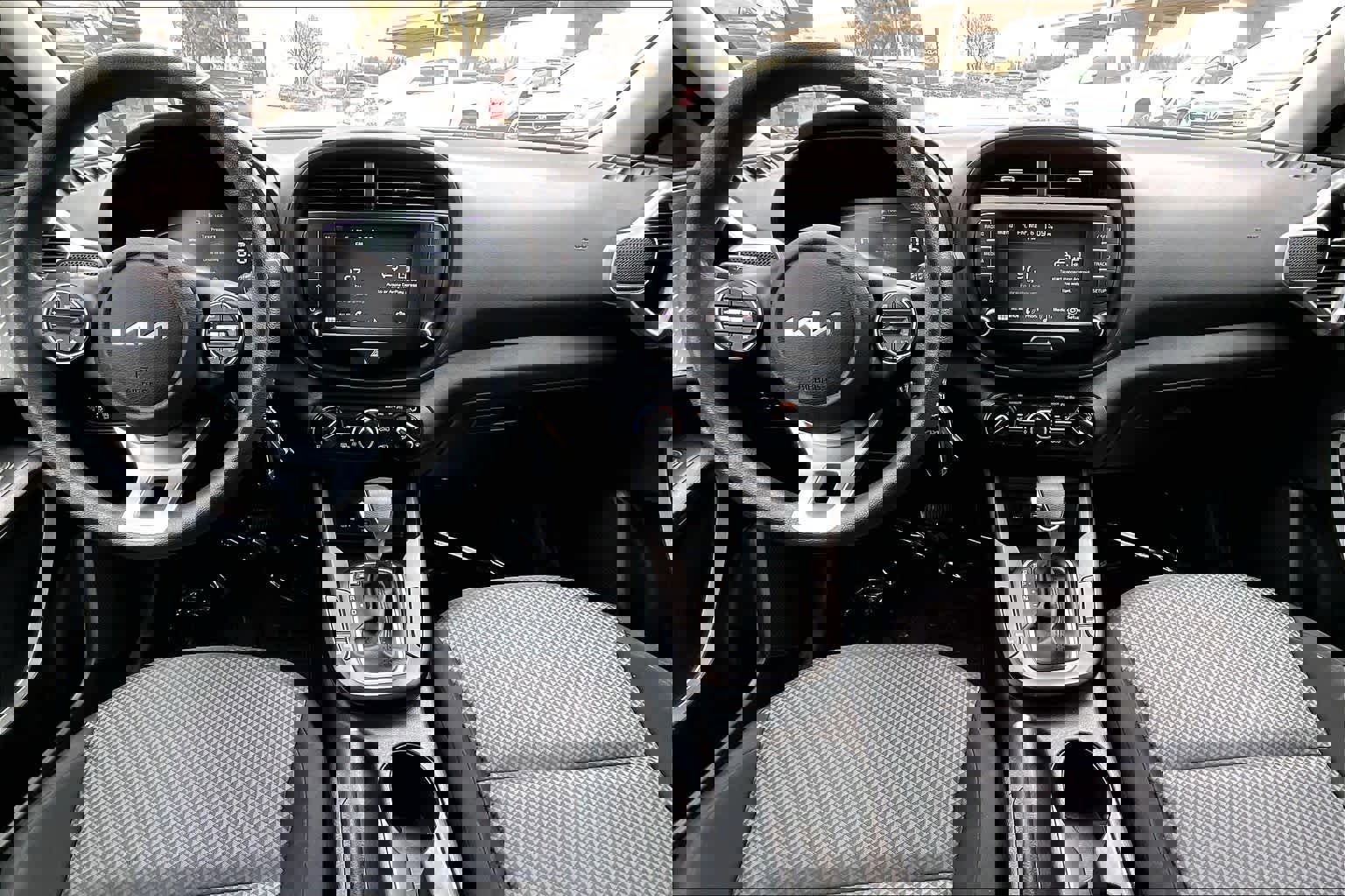 Used 2023 Kia Soul LX image 15