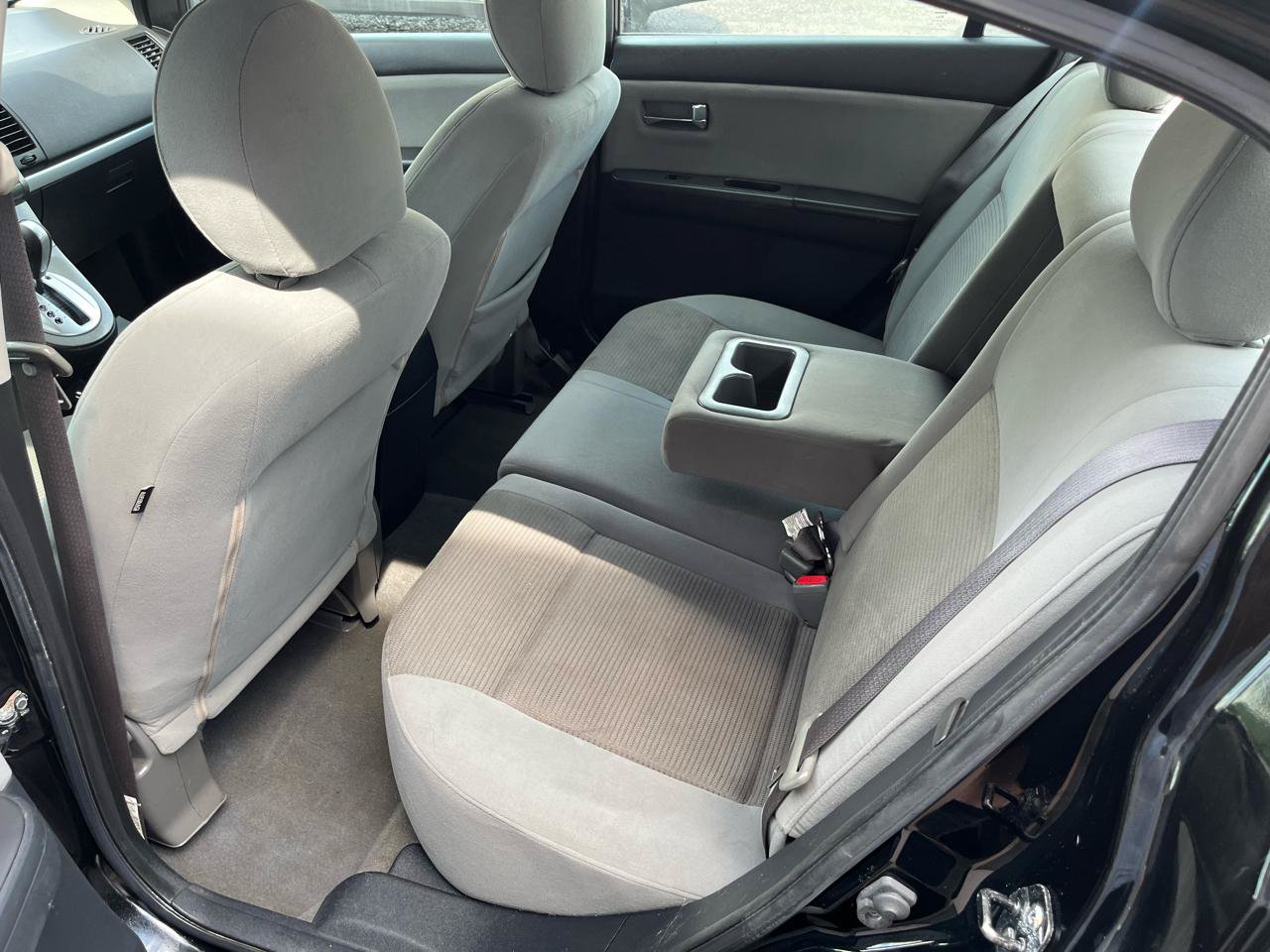 Used 2012 Nissan Sentra 2.0 SR w/ Moonroof Pkg FWD image 24