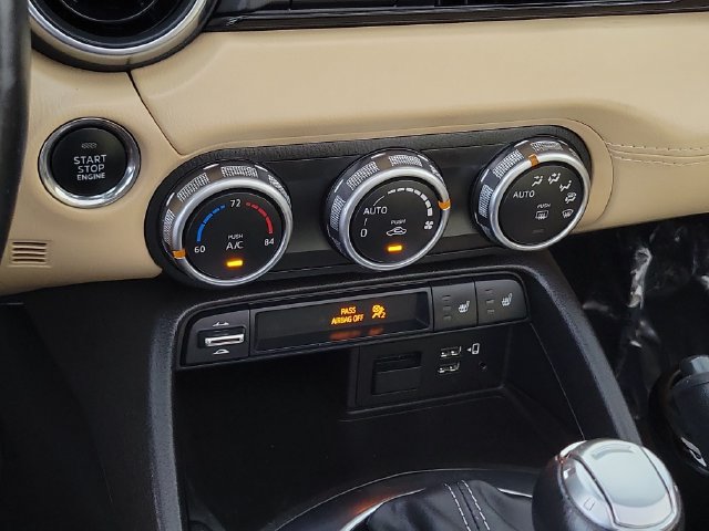 Used 2020 MAZDA MX-5 Miata RF Grand Touring RWD image 28