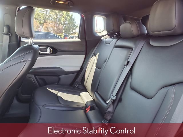 Used 2024 Jeep Compass Limited image 36