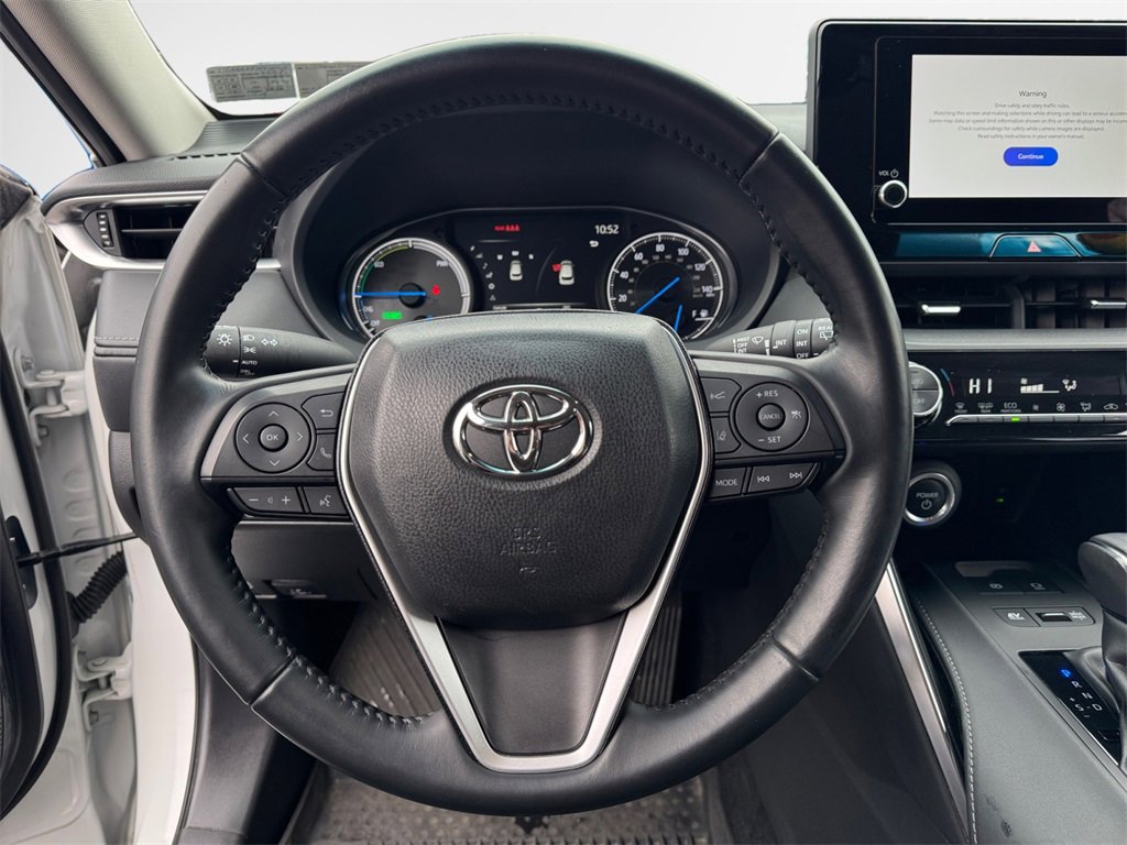 Used 2023 Toyota Venza LE image 14