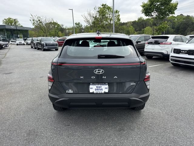 Certified 2024 Hyundai Kona SE image 6