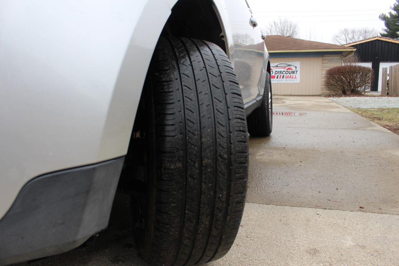 Used 2012 Ford Edge SEL AWD/4WD image 48