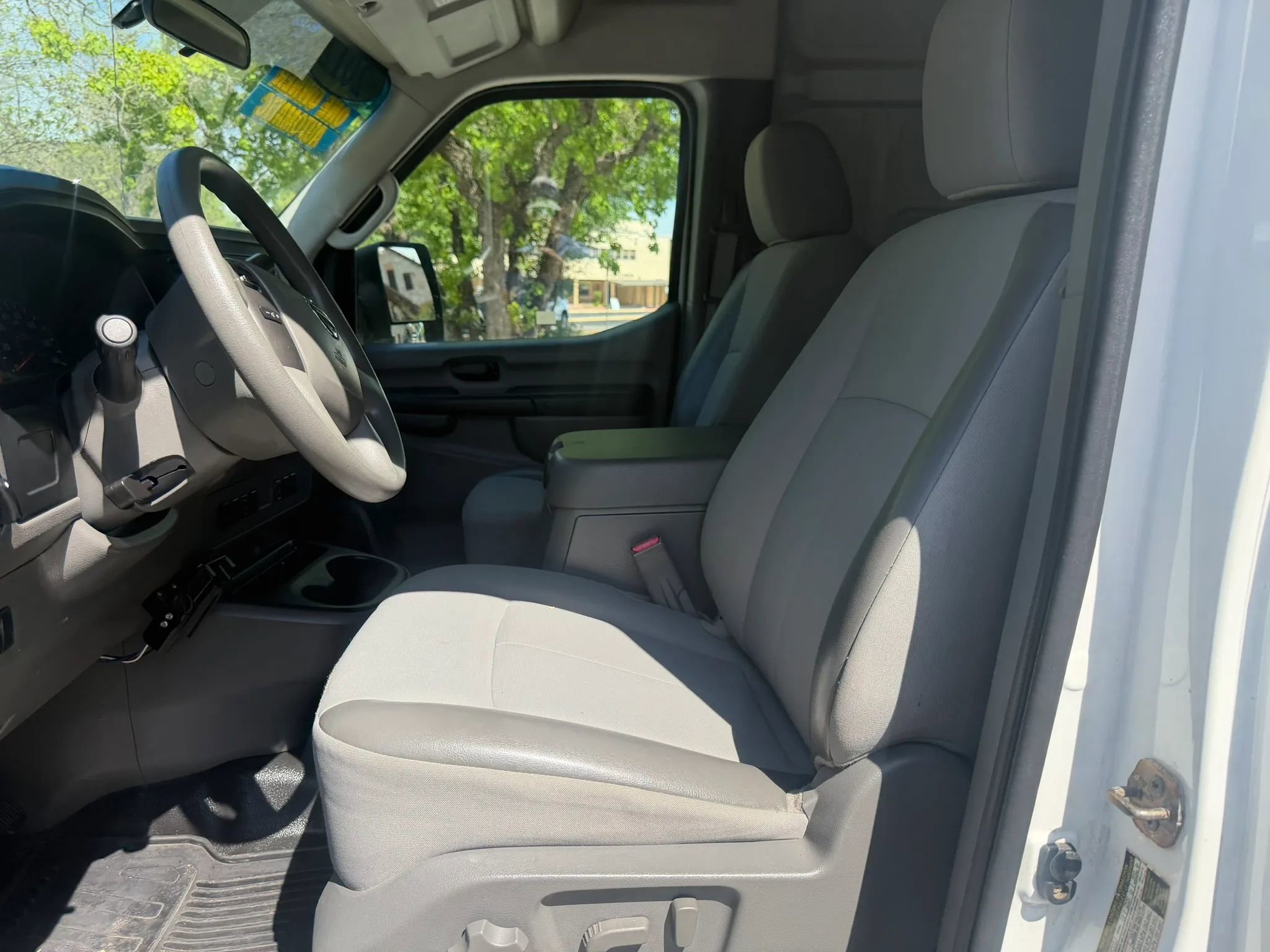 Used 2012 Nissan NV 3500 SV w/ Side Curtain Airbag Pkg image 9