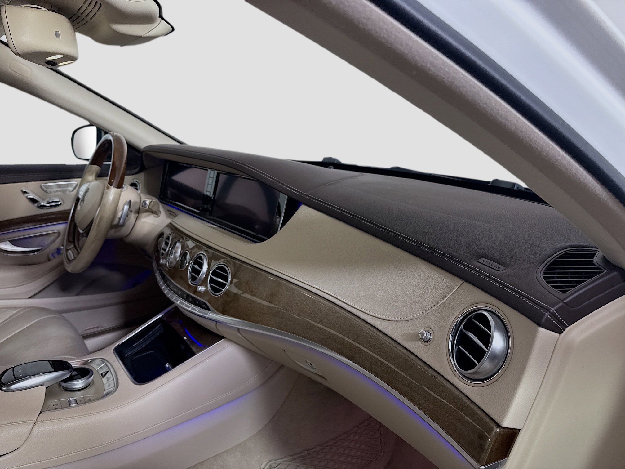 Used 2017 Mercedes-Benz S 550 Sedan image 30