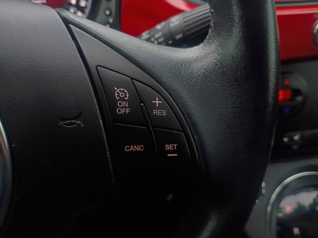 Used 2017 FIAT 500 Lounge image 25