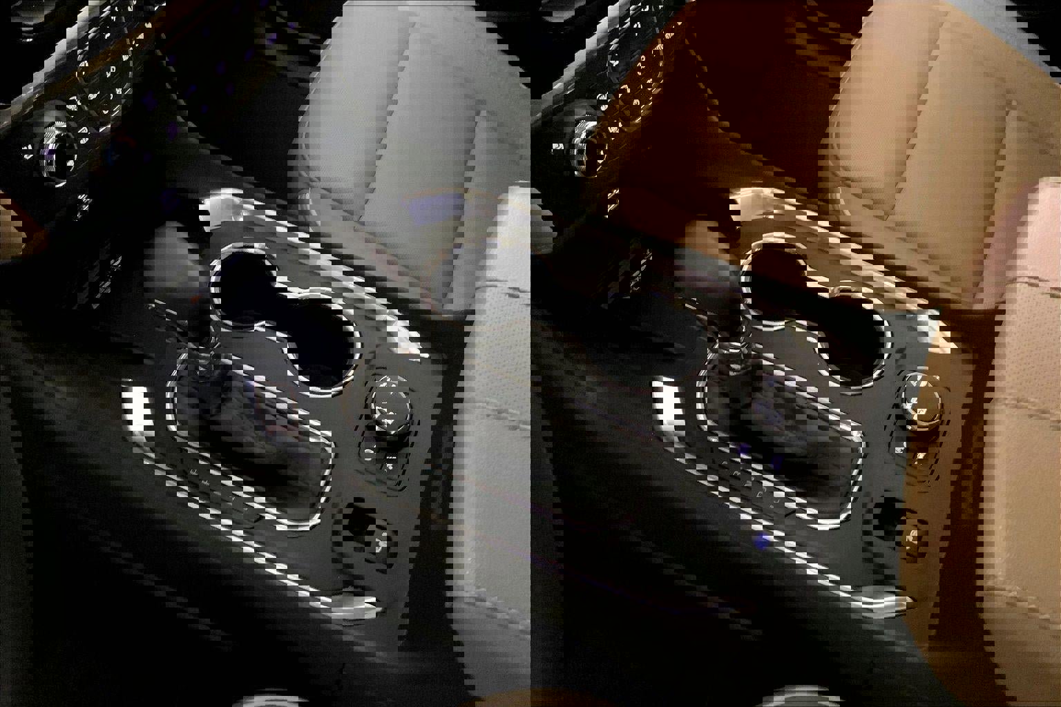 Used 2023 Chevrolet Traverse Premier image 17