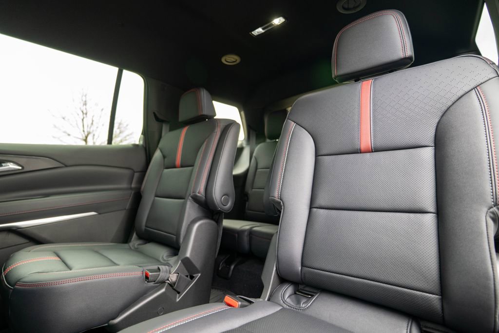 New 2026 Chevrolet Traverse RS image 31