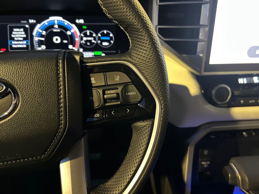 Used 2025 Toyota Sequoia 4WD image 19