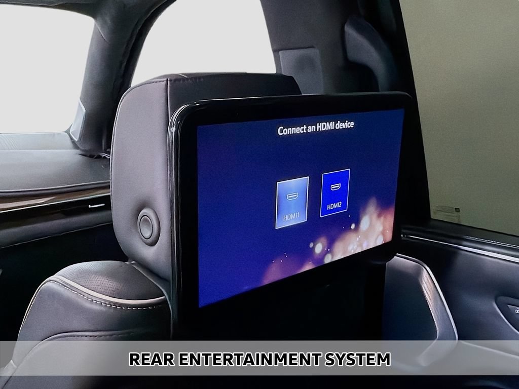 Used 2023 Cadillac Escalade Sport Platinum w/ LPO, ONYX Package AWD/4WD image 6