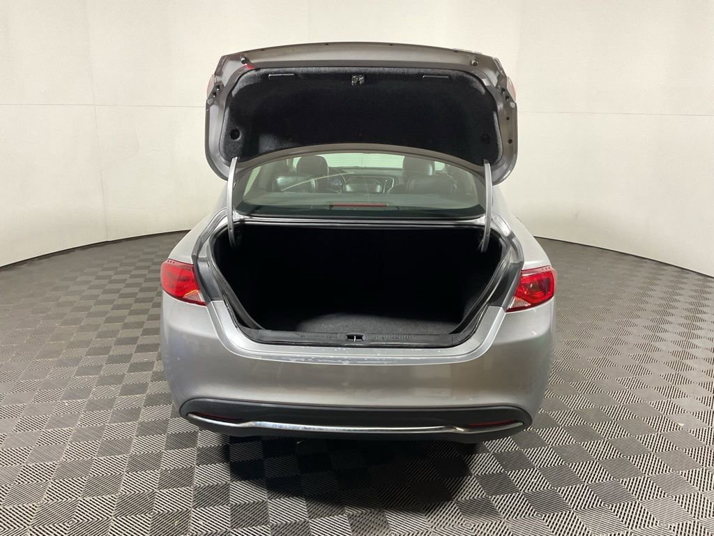 Used 2017 Chrysler 200 Limited Platinum FWD image 15