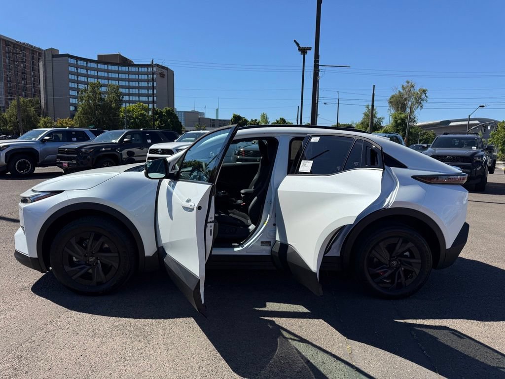 New 2026 Toyota C-HR AWD/4WD image 17