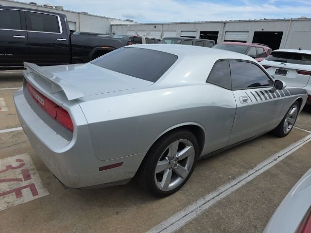 Used 2010 Dodge Challenger R/T RWD image 6