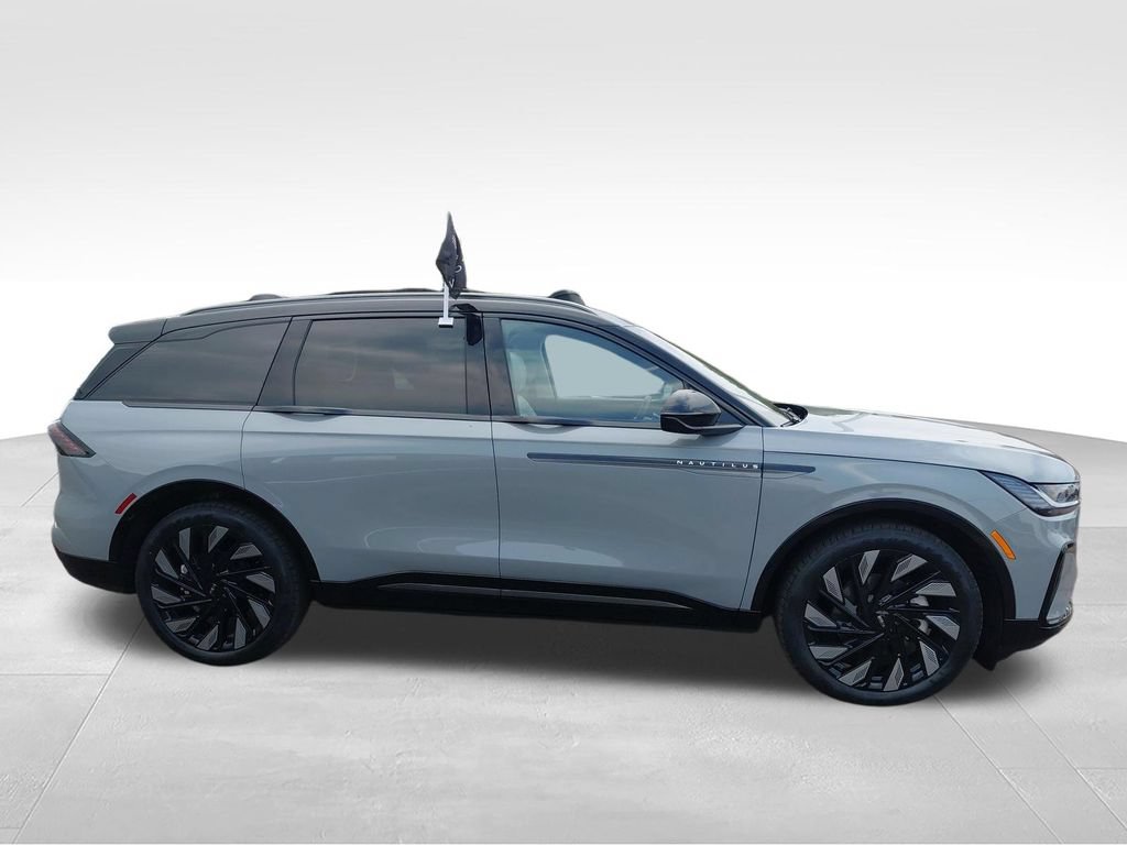 New 2026 Lincoln Nautilus Reserve w/ Jet Appearance Package AWD/4WD image 10