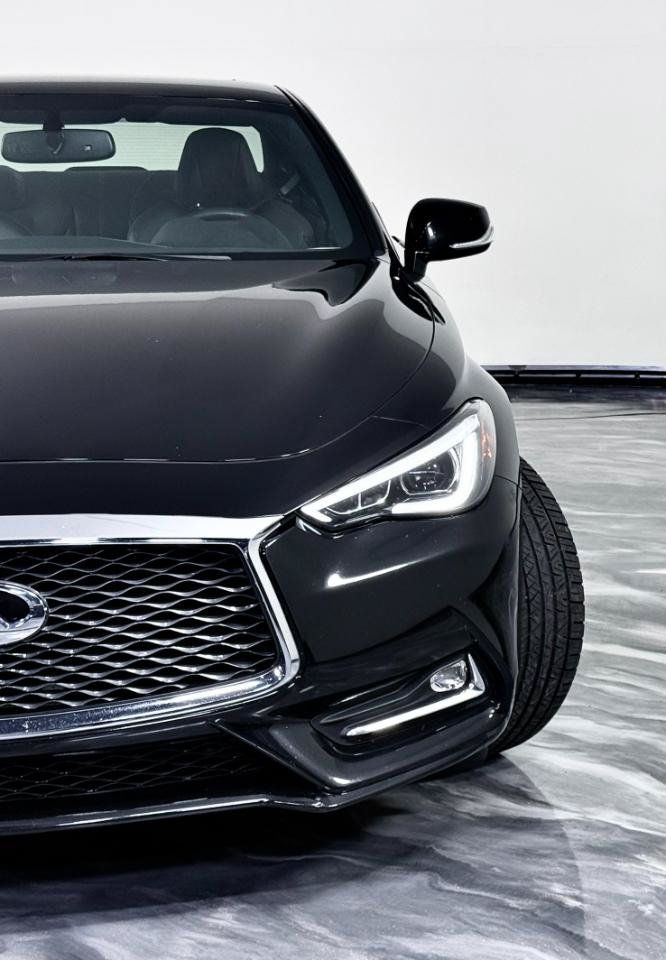 Used 2017 INFINITI Q60 2.0t w/ Premium Plus Package 2.0T AWD/4WD image 6