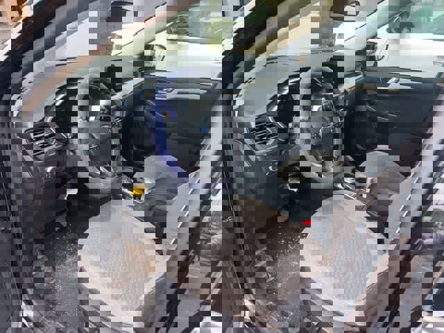 Used 2020 Ford Escape SE image 2