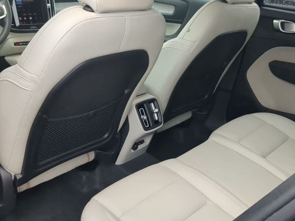 Certified 2026 Volvo XC40 B5 Ultra w/ Protection Package Premier AWD/4WD image 17