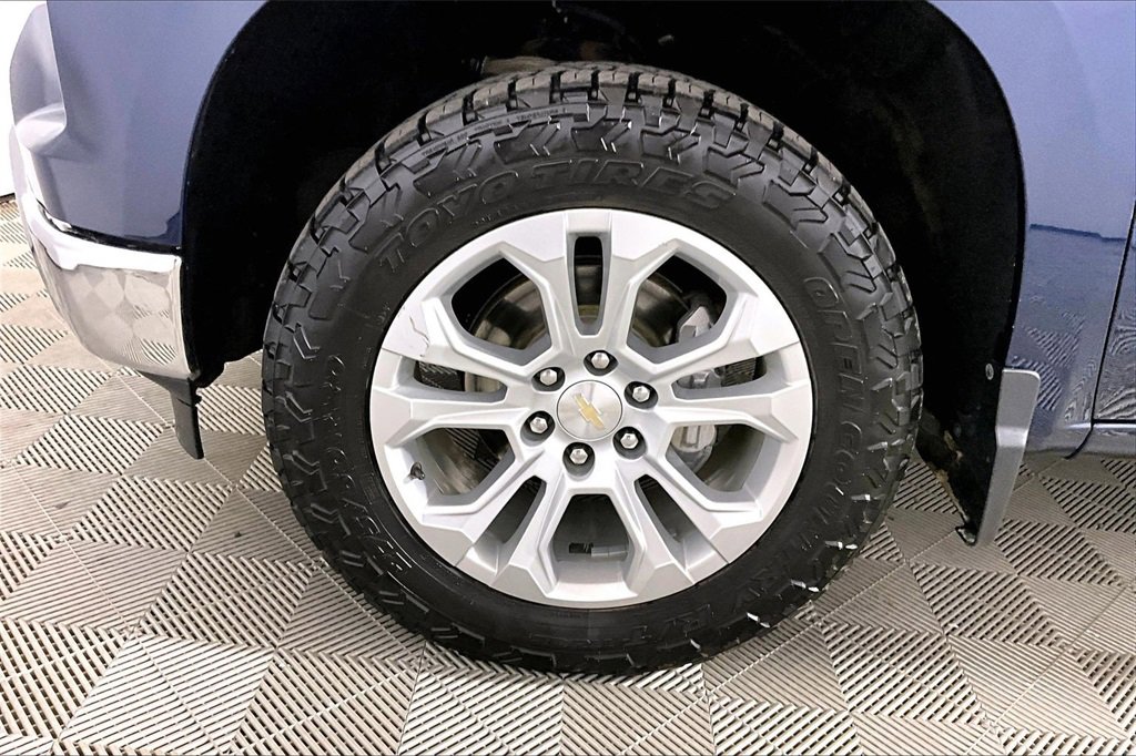 Used 2023 Chevrolet Silverado 1500 LTZ w/ LTZ Convenience Package II image 7