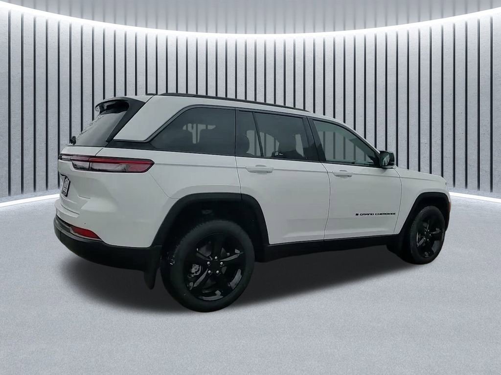 New 2026 Jeep Grand Cherokee Limited w/ Limited Altitude Package image 8