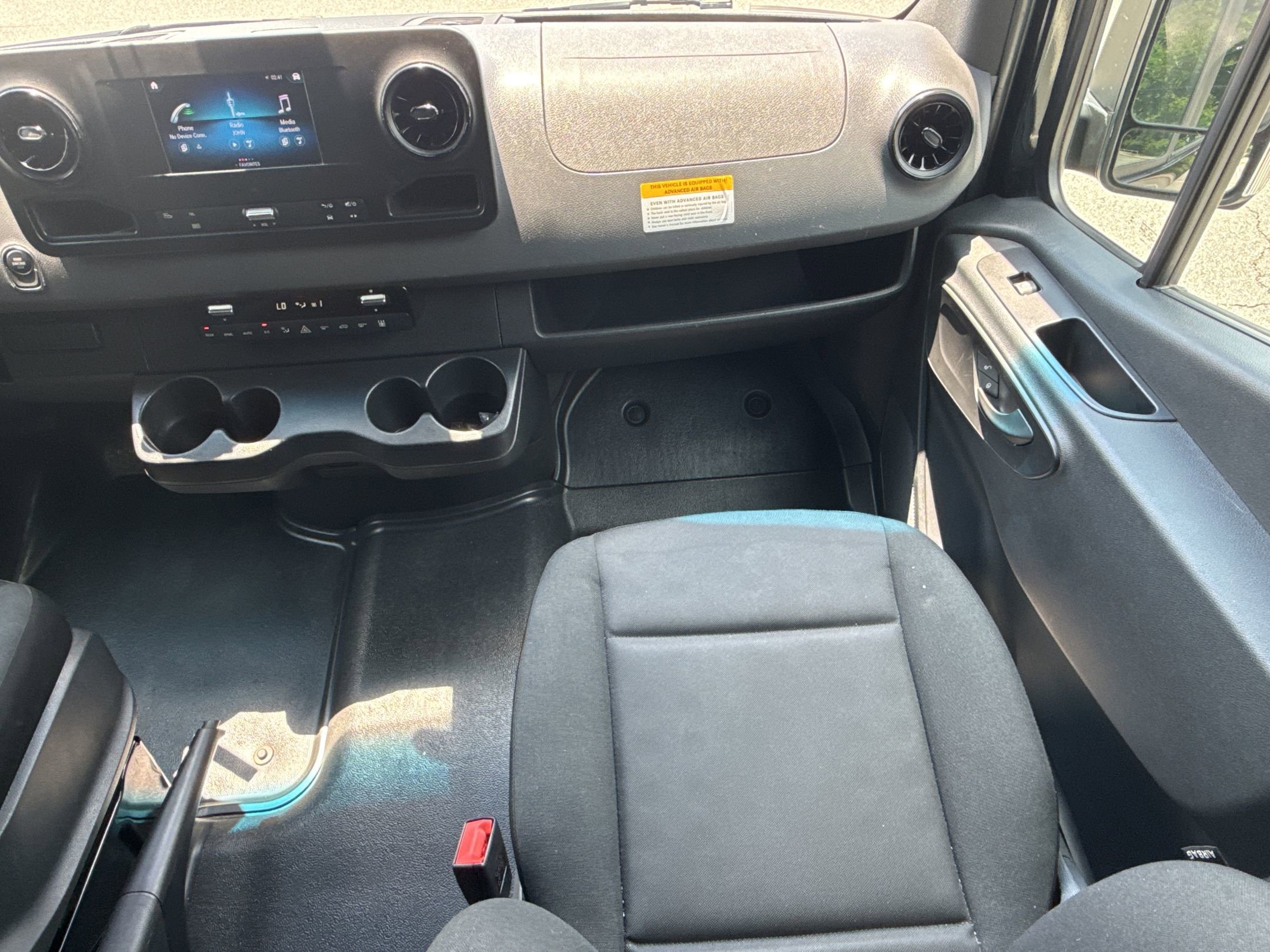 Used 2024 Mercedes-Benz Sprinter 2500 image 25