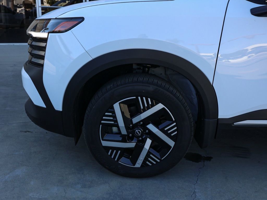 Used 2026 Nissan Kicks SV w/ Charging Package image 11