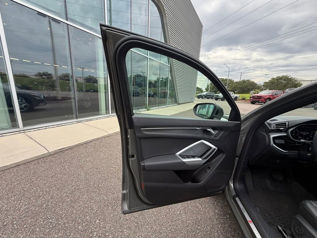 Used 2020 Audi Q3 2.0T Premium w/ Convenience Package image 58