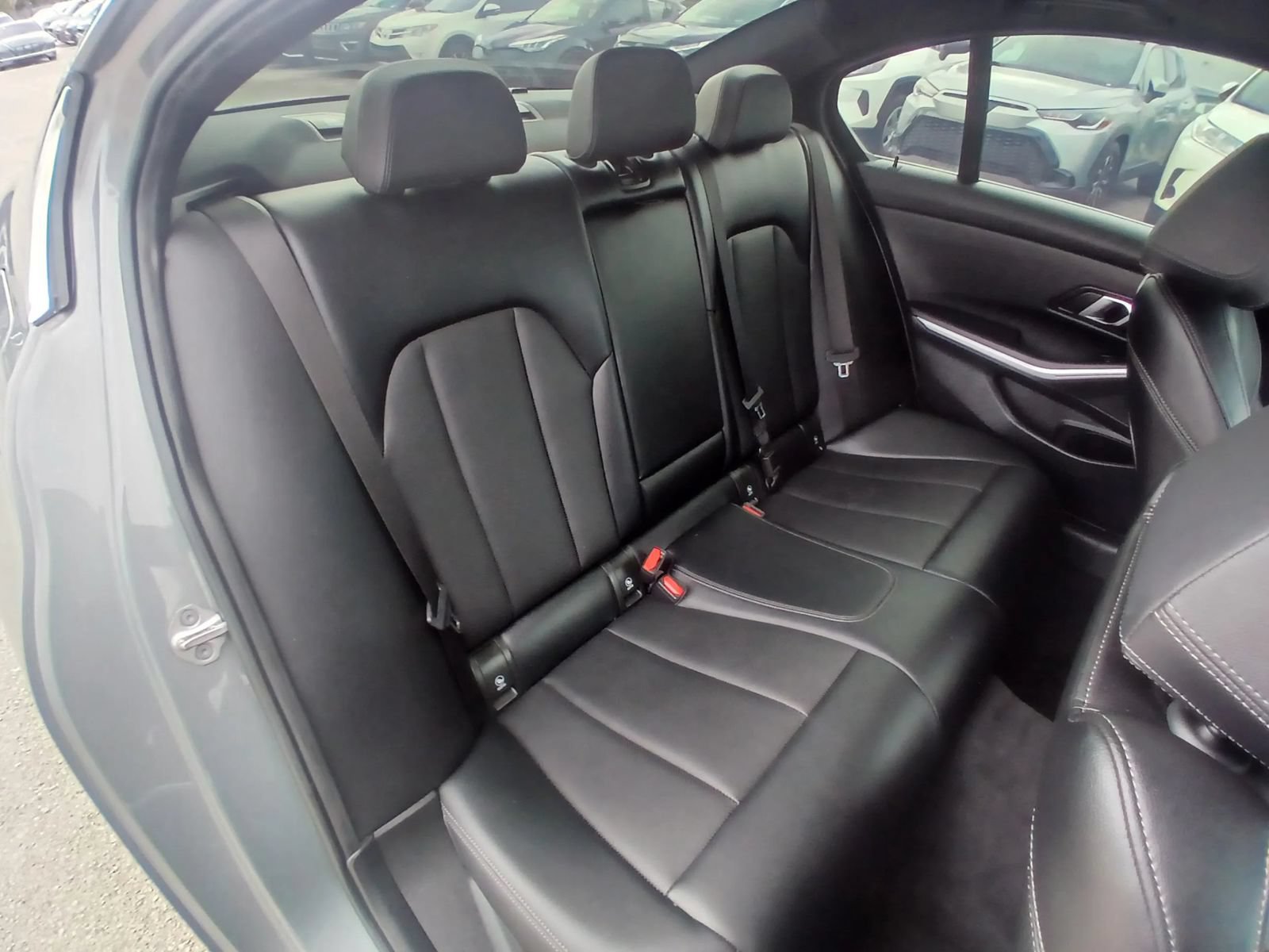 Used 2024 BMW 330i Sedan w/ Convenience Package RWD image 15