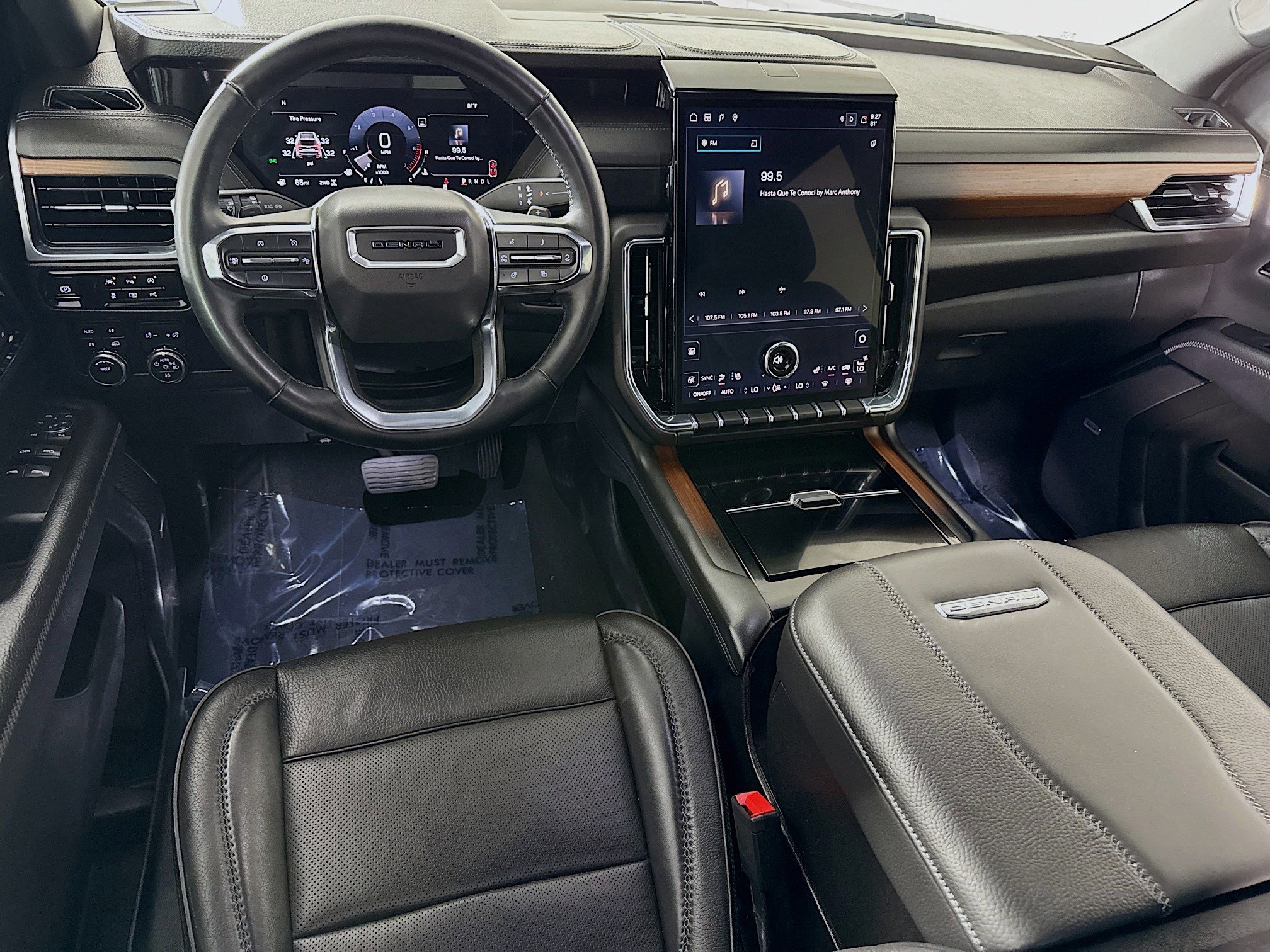 Used 2025 GMC Yukon Denali AWD/4WD image 17