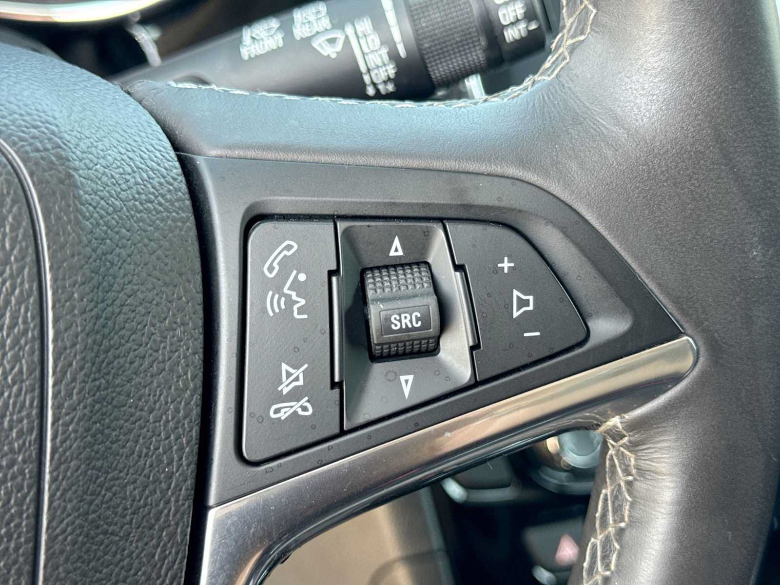 Used 2018 Buick Encore Preferred AWD/4WD image 23