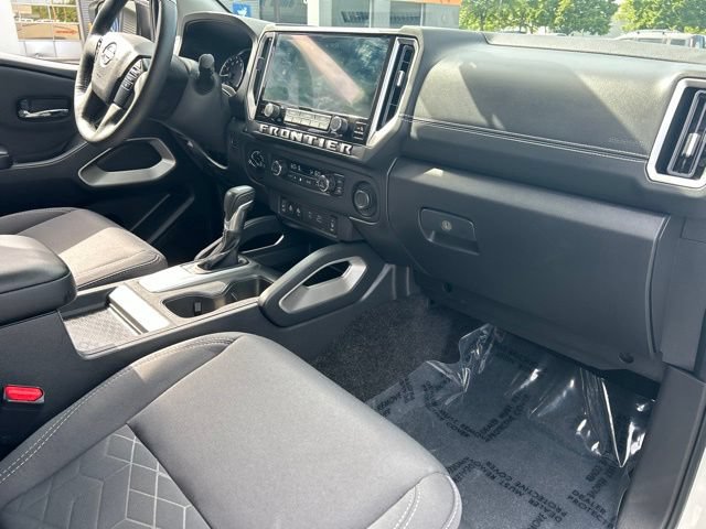 Used 2025 Nissan Frontier SV w/ SV Convenience Package AWD/4WD image 11