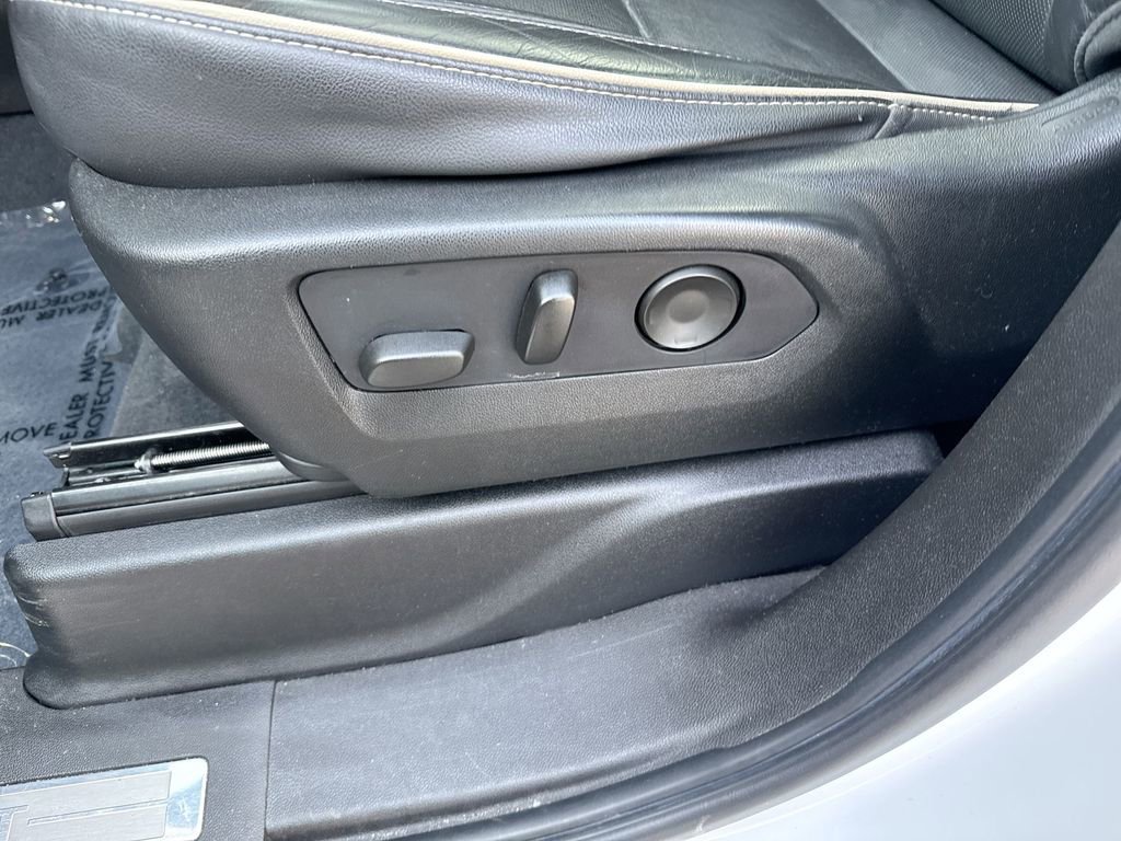 Used 2021 Chevrolet Tahoe Premier w/ Premium Package image 14