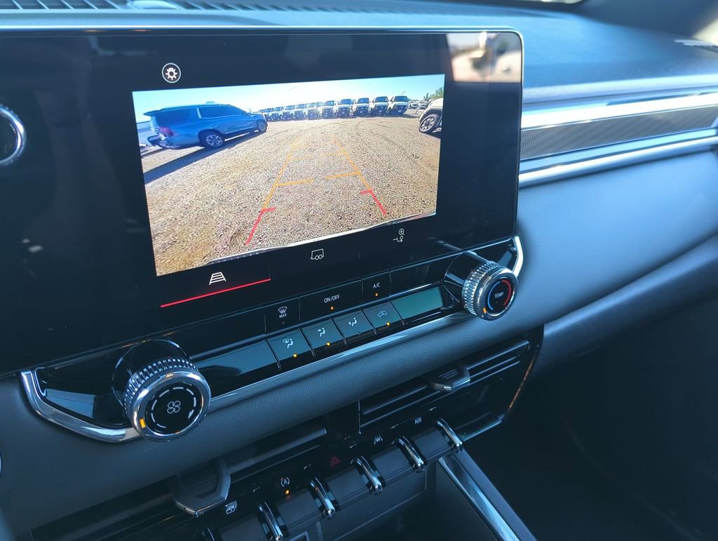 Used 2024 GMC Canyon Elevation image 14