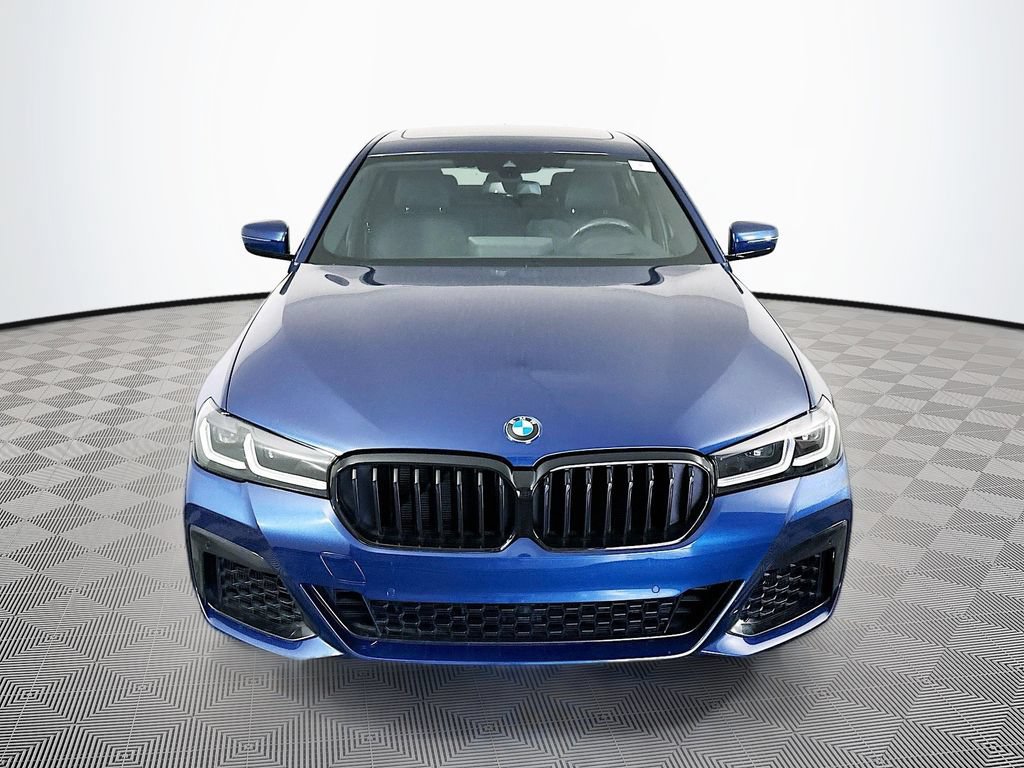 Used 2023 BMW M550i xDrive w/ Shadowloine Package AWD/4WD image 3