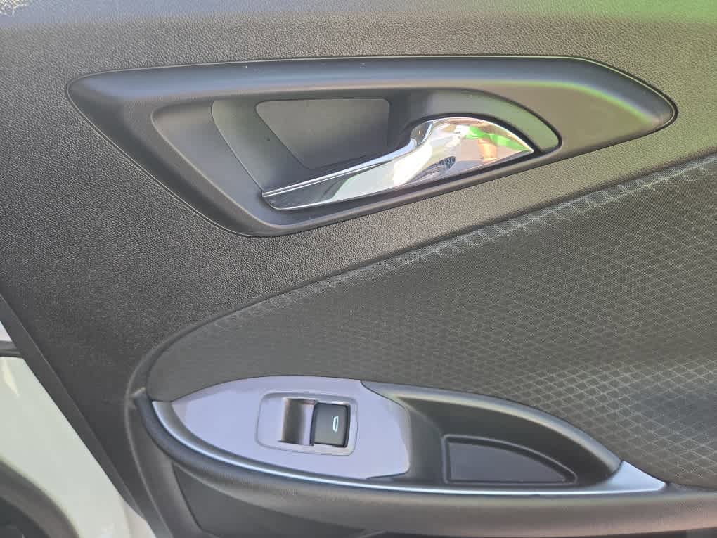 New 2025 Chevrolet Malibu LT FWD image 32