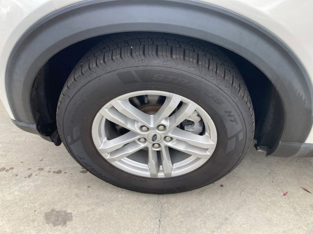 Used 2022 Ford Explorer XLT w/ Equipment Group 202A image 11