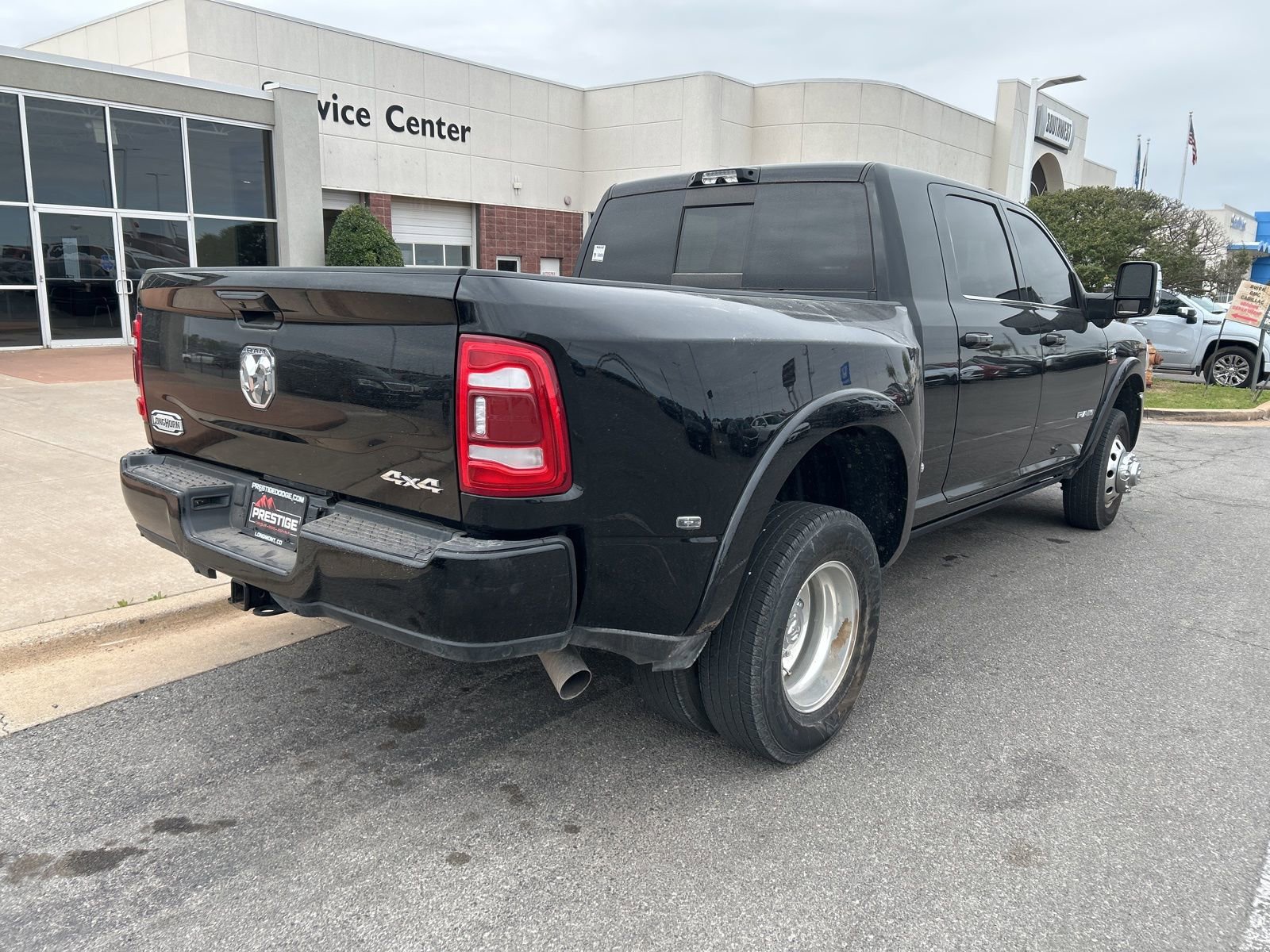 Used 2024 RAM 3500 Limited w/ Safety Group image 5