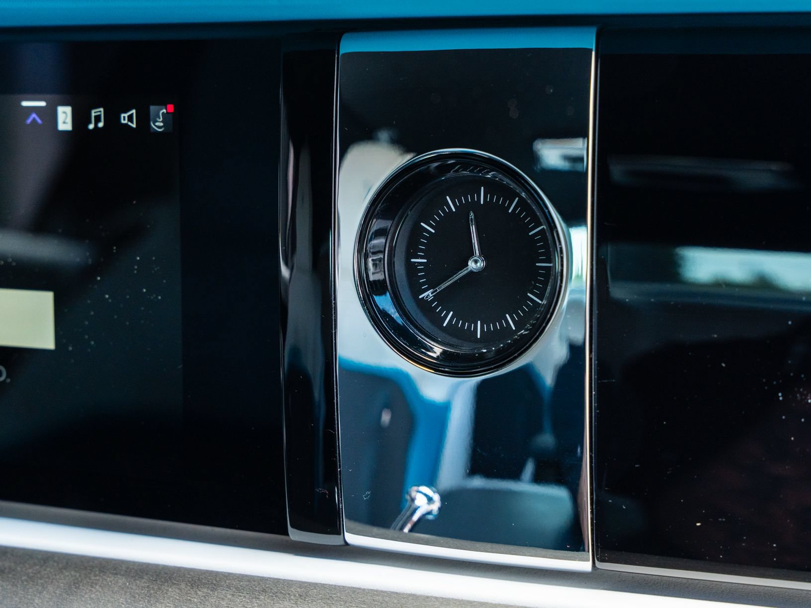 Used 2024 Rolls-Royce Spectre w/ Spectre Launch Package AWD/4WD image 14