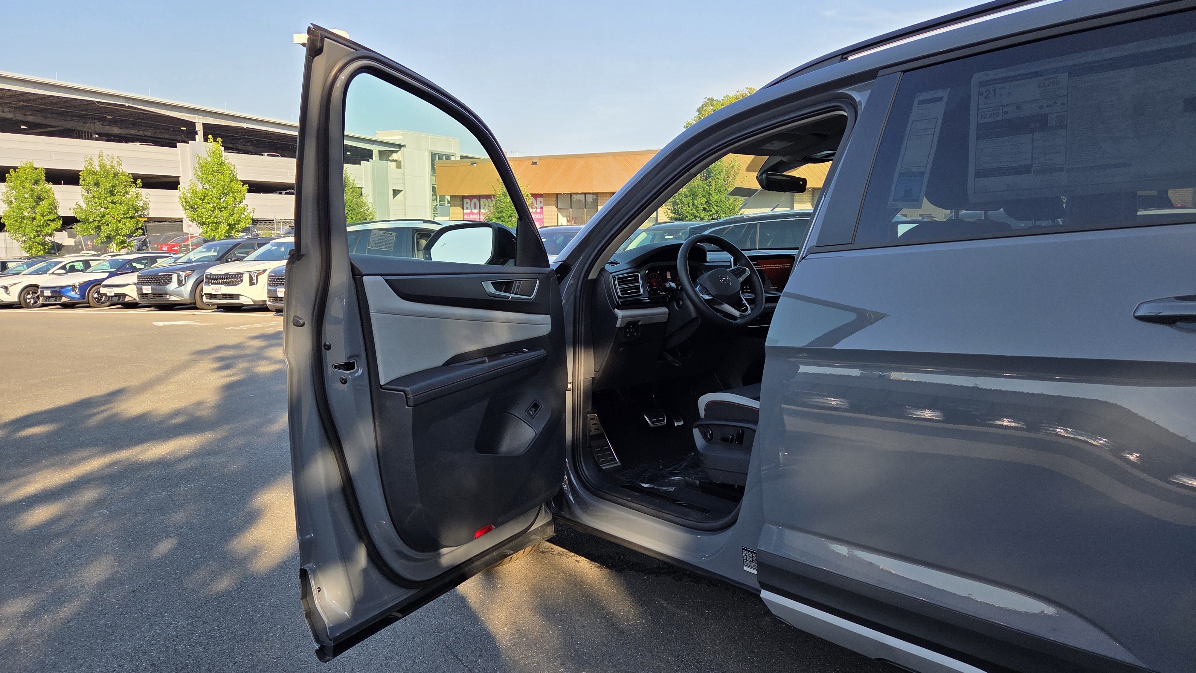 New 2026 Volkswagen Atlas Peak Edition AWD/4WD image 11