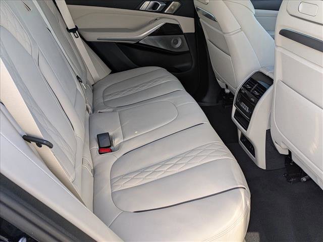 Used 2025 BMW X5 M60i image 21