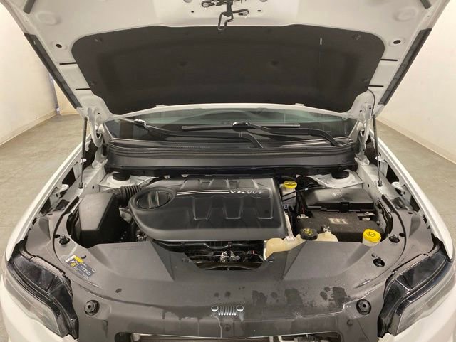 Used 2022 Jeep Cherokee Latitude Lux w/ Sun & Sound Group AWD/4WD image 32
