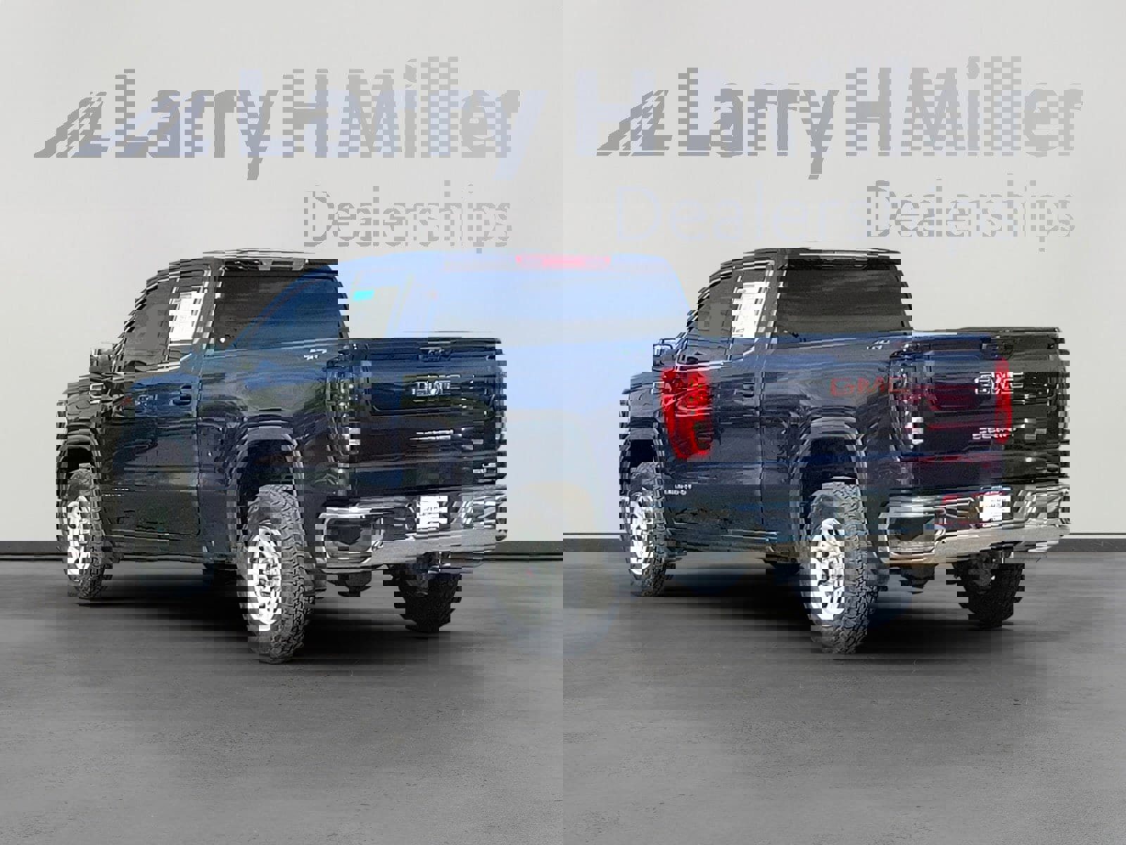 Used 2023 GMC Sierra 1500 SLE image 4