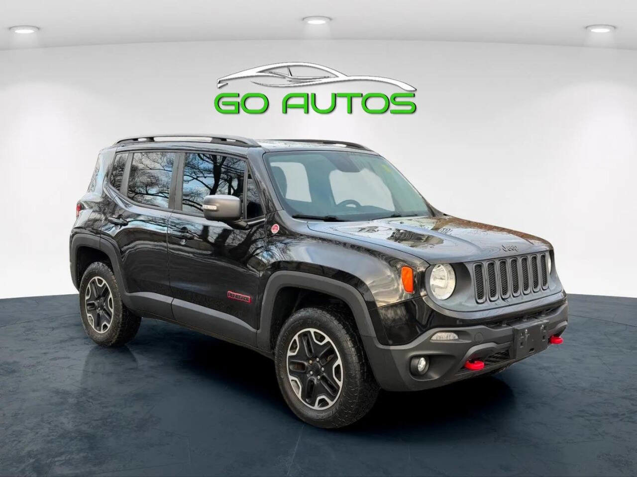 Used 2015 Jeep Renegade Trailhawk image 7