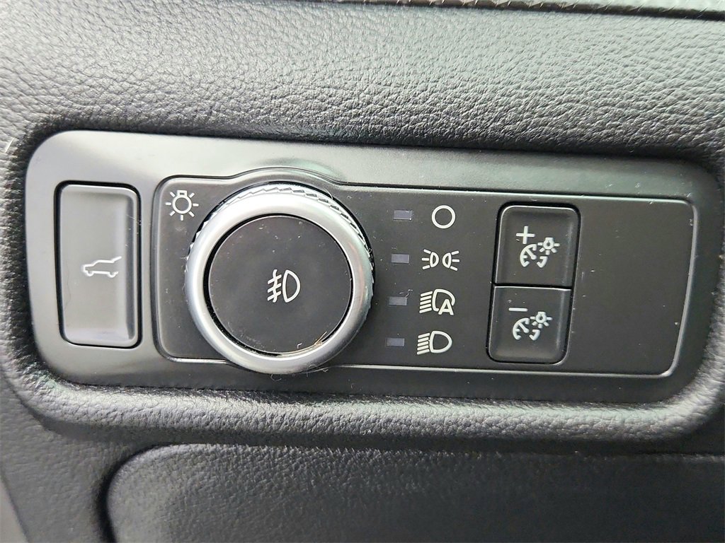 Used 2020 Ford Explorer ST w/ ST Street Pack image 38