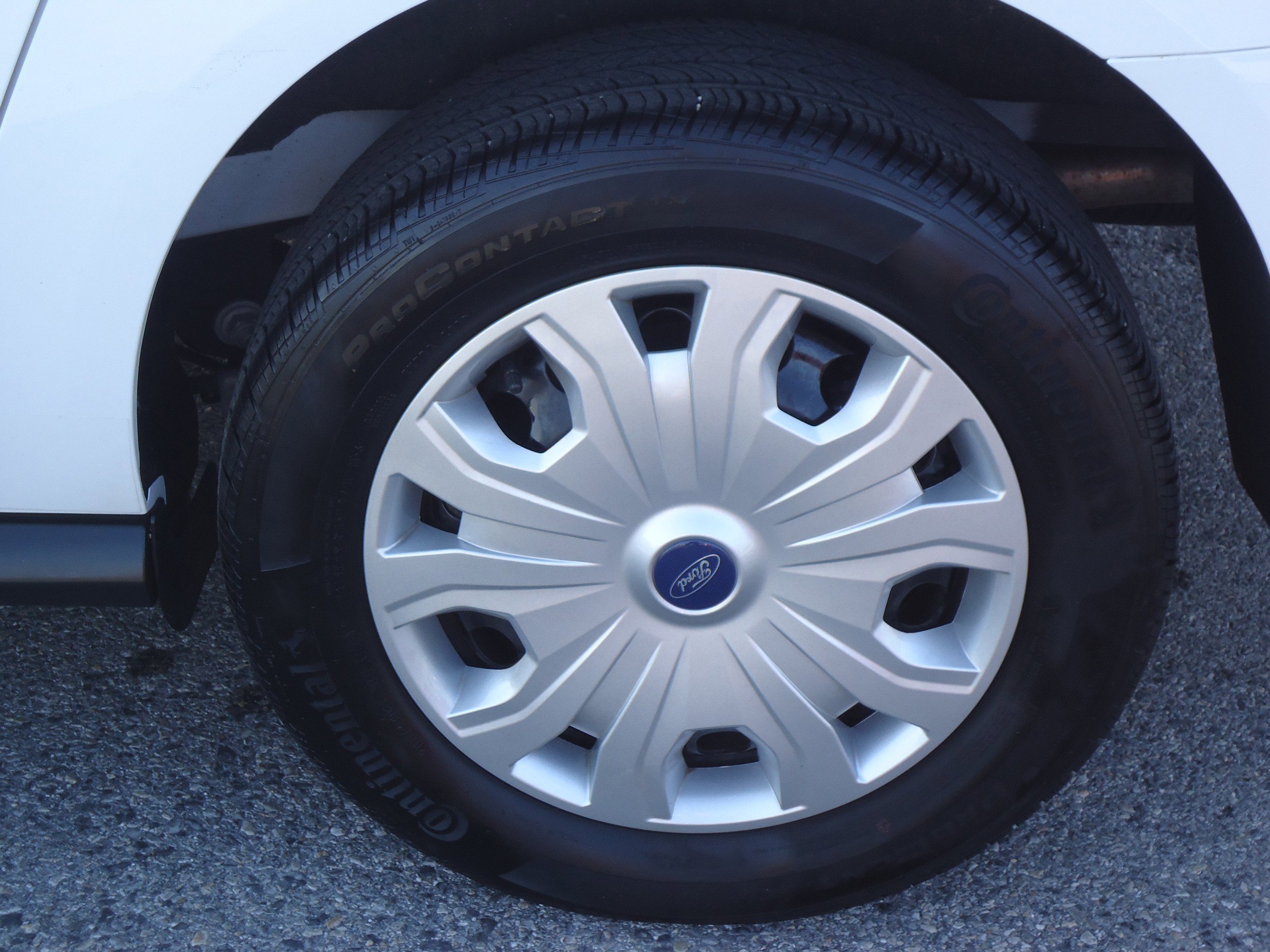 Used 2023 Ford Transit Connect XLT image 9