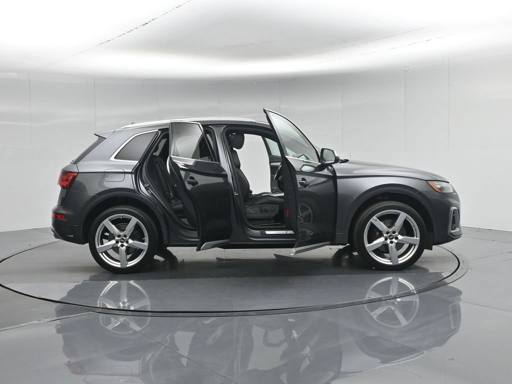 Used 2021 Audi SQ5 Premium w/ Convenience Package AWD/4WD image 4